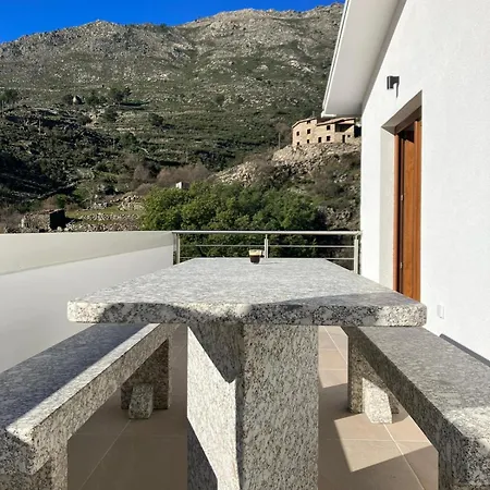 Dom wakacyjny Hortela Da Ribeira - Serra Da Estrela Cortes do Meio