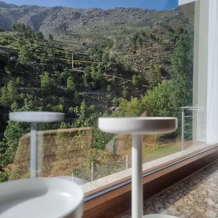 Hortela Da Ribeira - Serra Da Estrela * Cortes do Meio