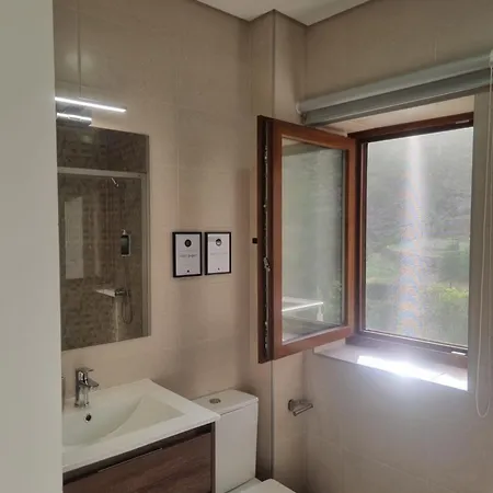 Hortela Da Ribeira - Serra Da Estrela Cortes do Meio