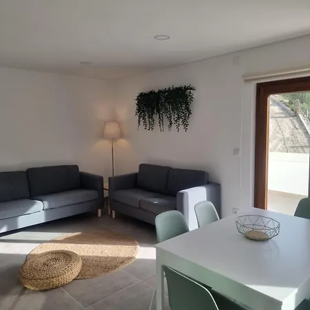 Hortela Da Ribeira - Serra Da Estrela * Cortes do Meio