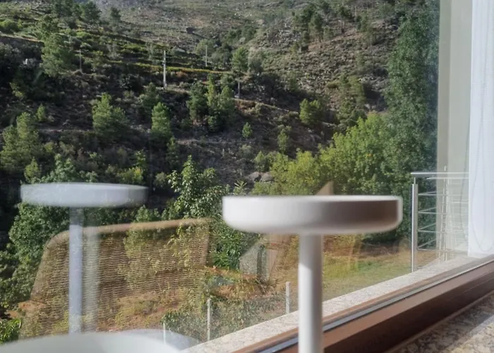 Hortela Da Ribeira - Serra Da Estrela * Cortes do Meio