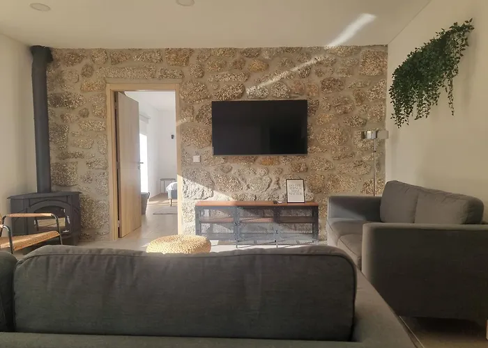 Hortela Da Ribeira - Serra Da Estrela 別荘 *