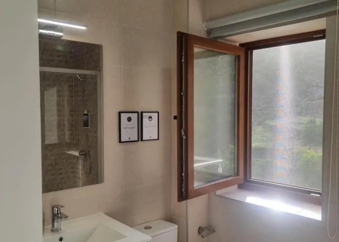 Hortela Da Ribeira - Serra Da Estrela Cortes do Meio