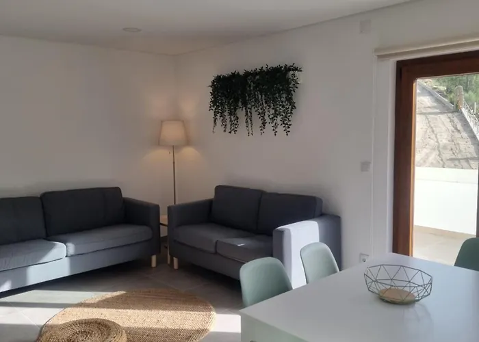 Hortela Da Ribeira - Serra Da Estrela * Cortes do Meio